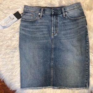 BRAND NEW SILVER JEANS W RECEIPT AND TAGS ATTACHED